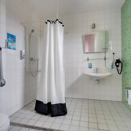 Meininger Hotel Berlin Alexanderplatz-3